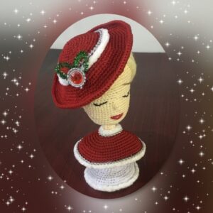 crochet Christmas lady bust with hat