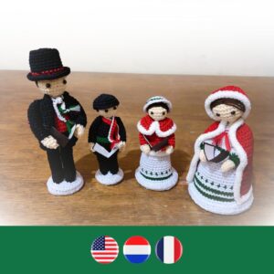 crochet Christmas carolers