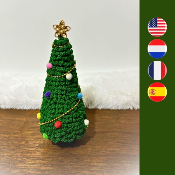 crochet mini Christmas tree