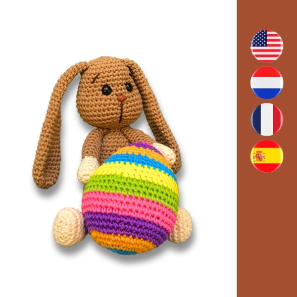 crochet Easter bunny with Easter egg