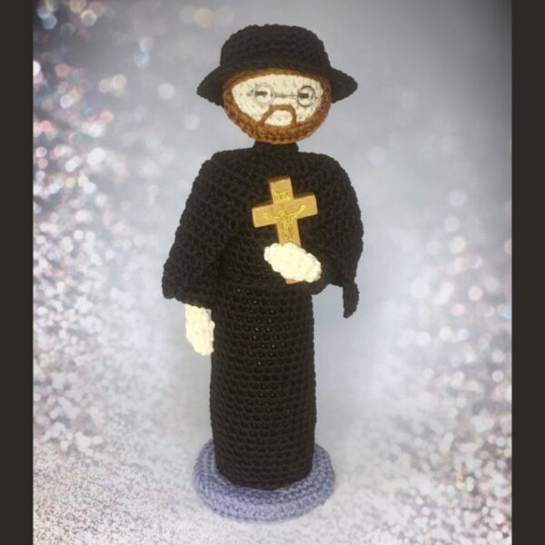 crochet St Father Damien