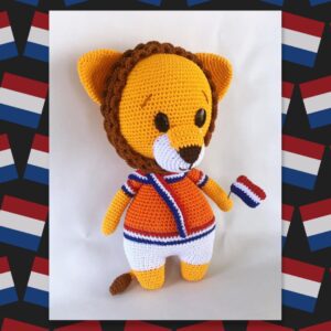gehaakte Nederlandse leeuw met vlagje