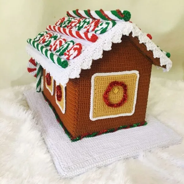 crochet gingerbread house