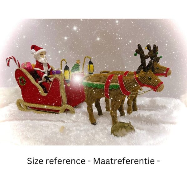 crochet Christmas sleigh with Santa