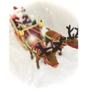 crochet Christmas sleigh with Santa