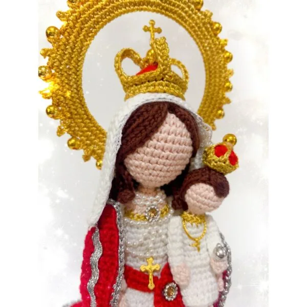 crochet Virgin Mary of the rosary with Jesus