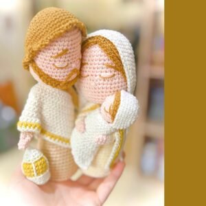 crèche au crochet, poupées de la Sainte Famille au crochet